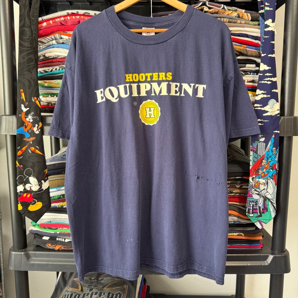 Vintage Navy Hooters Equipment Graphic T-Shirt Size XL Light Marks